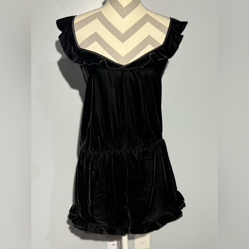Victoria’s Secret Chic Black jumpsuit‎